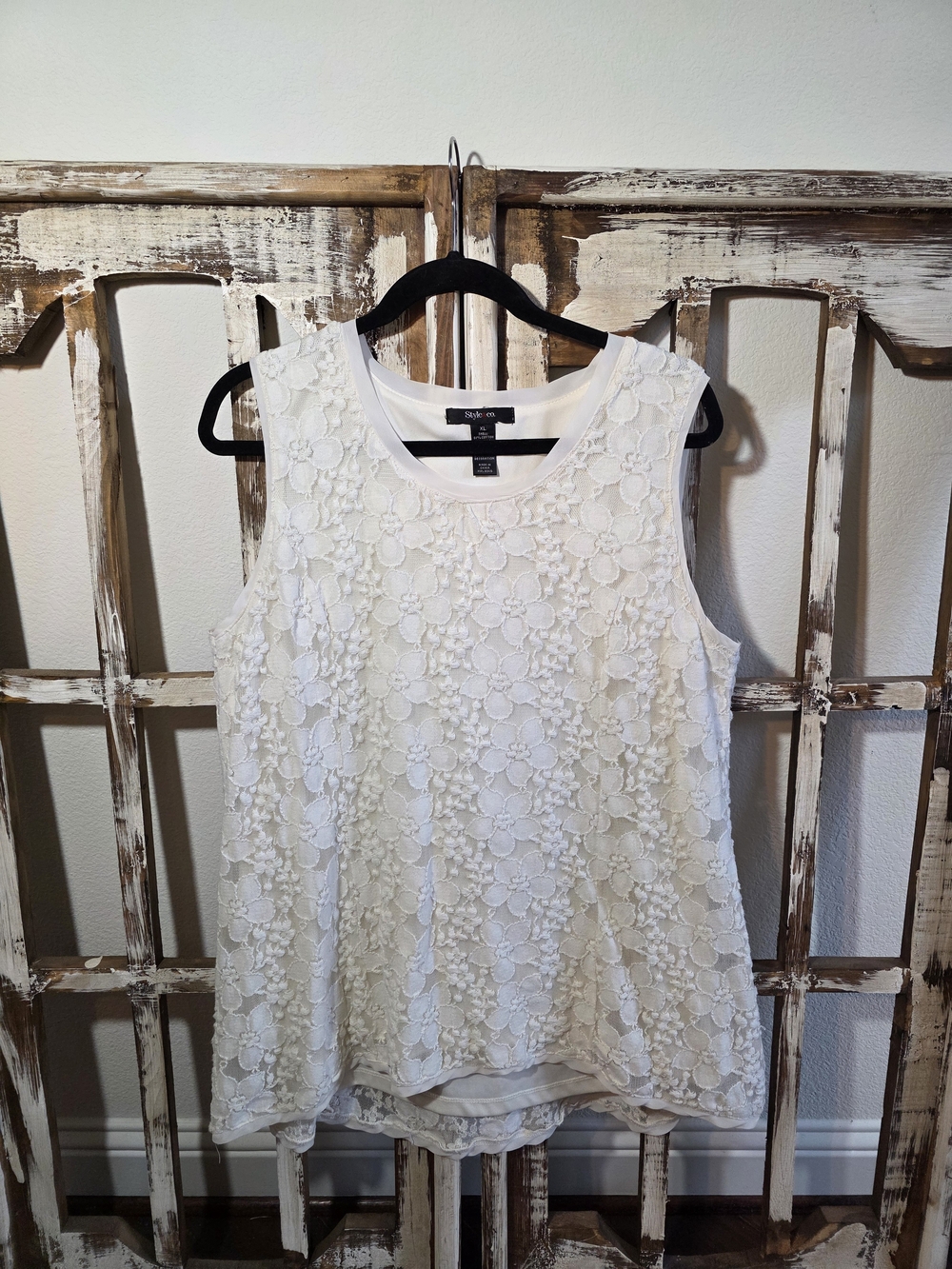 Ivory Floral Lace Sleeveless Tank